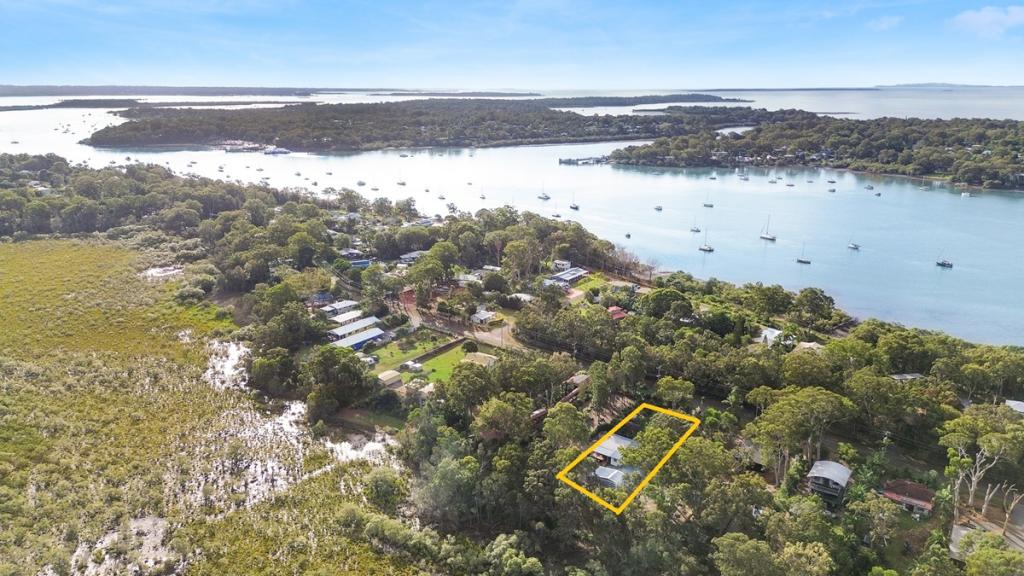 32 Treasure Island Ave, Karragarra Island, QLD 4184