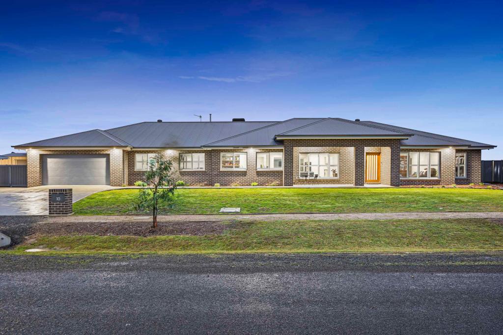 10 Segrave St, Cardigan, VIC 3352