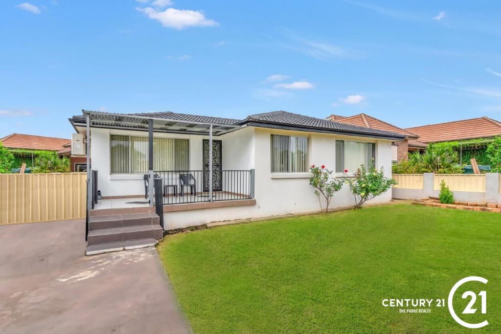 11 Westwood St, Prairiewood, NSW 2176