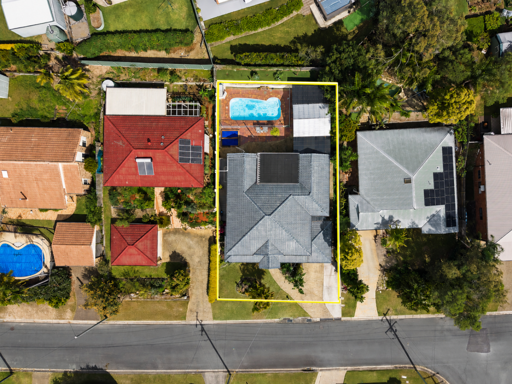 22 Gilford Cres, Albany Creek, QLD 4035