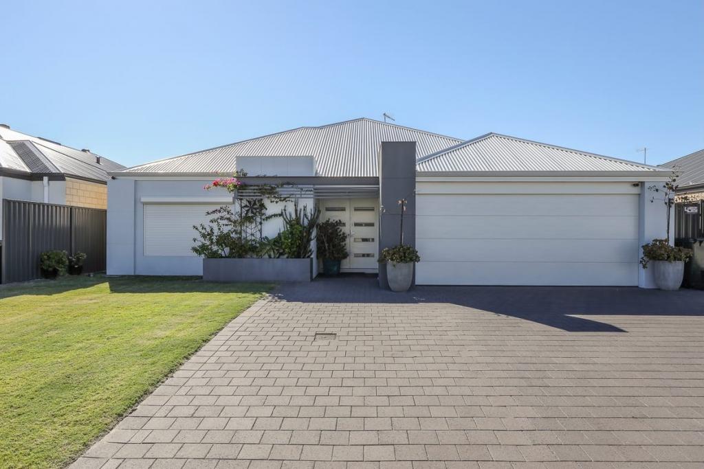 3 Lomond Way, Seville Grove, WA 6112