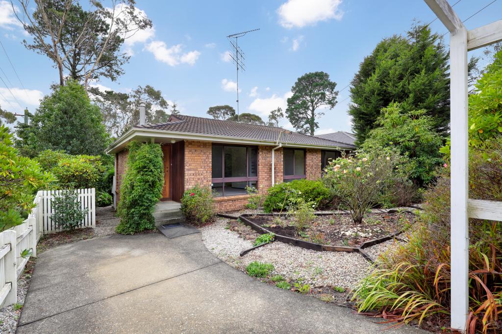 2 Hillier Ave, Blackheath, NSW 2785