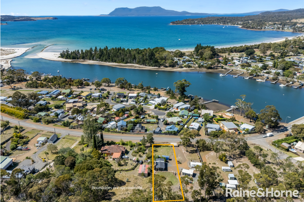 3b Tasman Hwy, Orford, TAS 7190