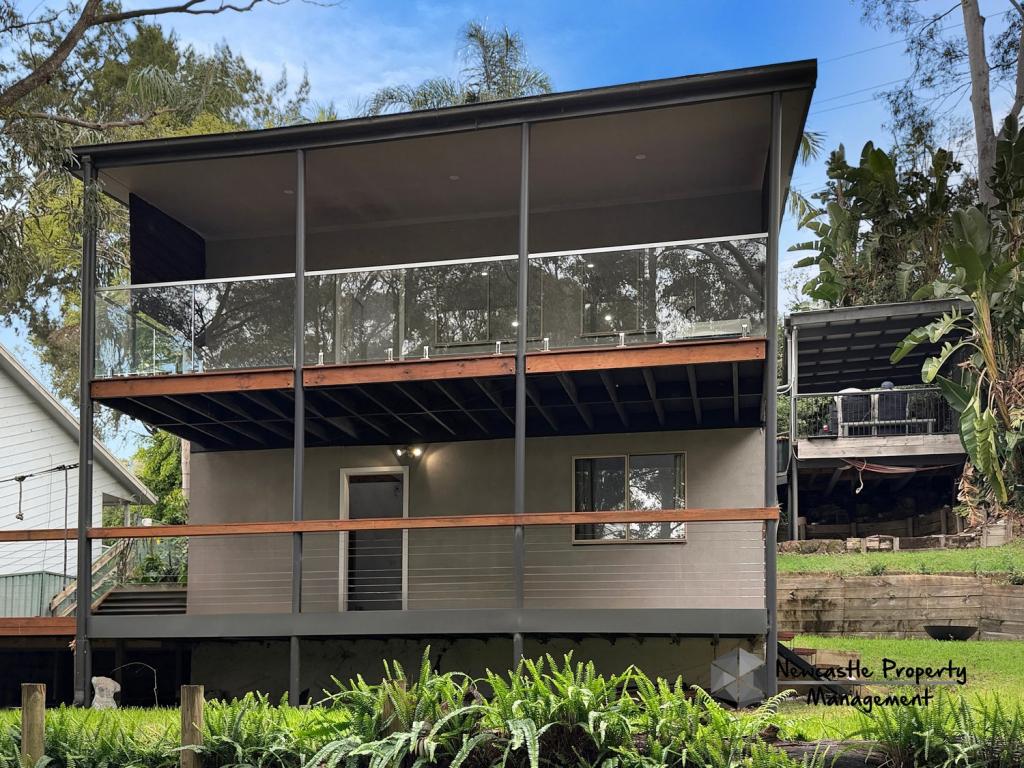 19 Stuart St, Kotara South, NSW 2289