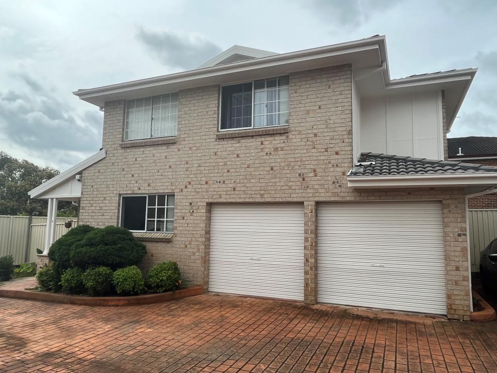 2/10 Esk Ave, Green Valley, NSW 2168