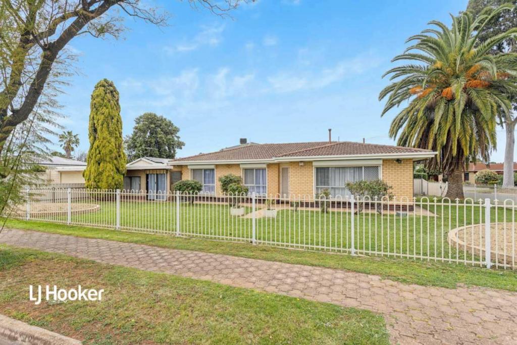 10 Prince St, Salisbury East, SA 5109