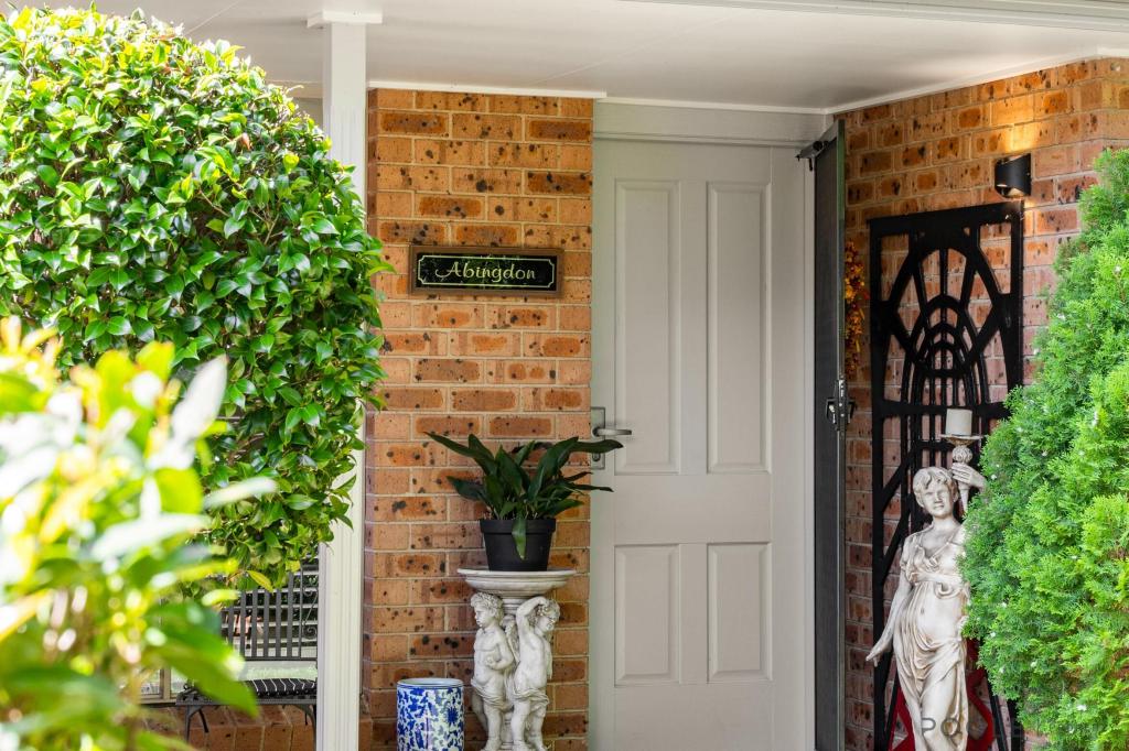 6/6-12 Stypandra Pl, Springwood, NSW 2777