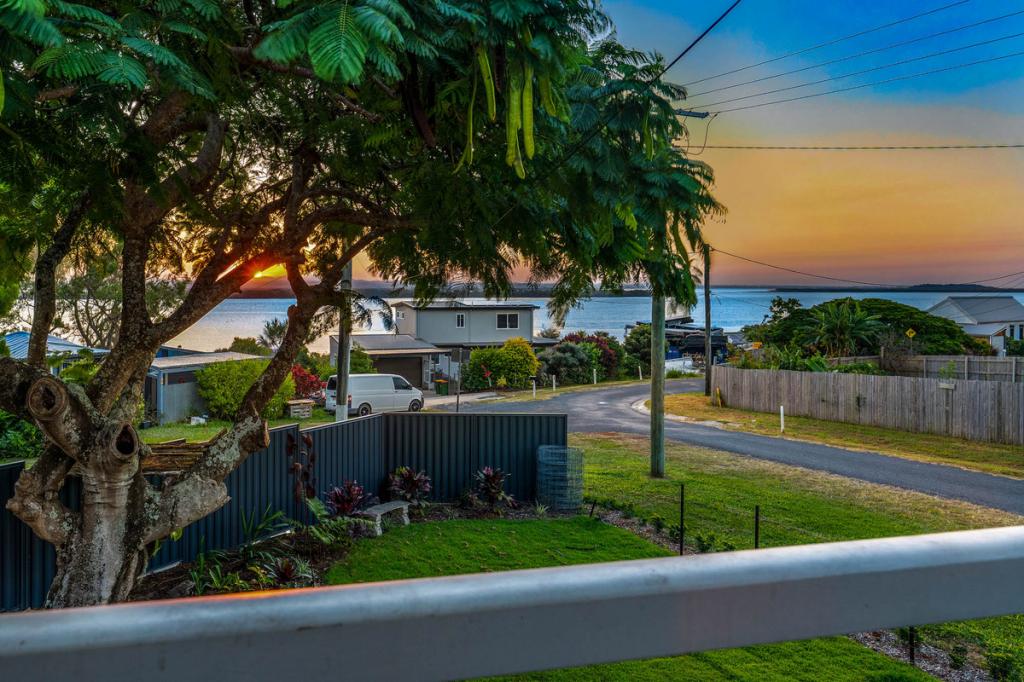 22 Mark Rd, Russell Island, QLD 4184