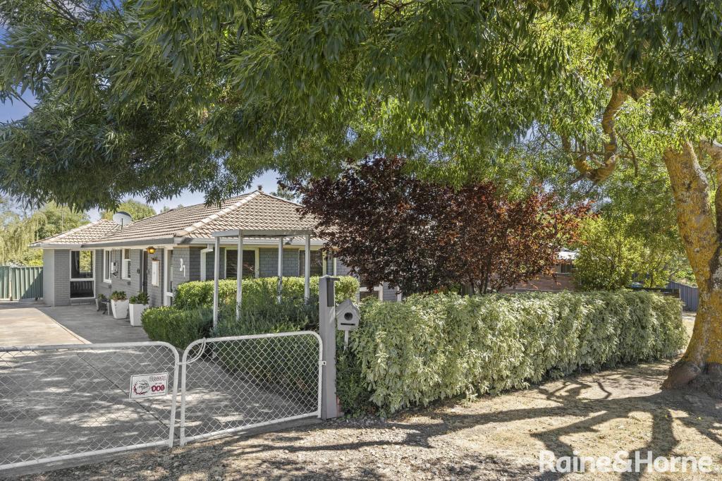 37 Yaldwyn St E, Kyneton, VIC 3444