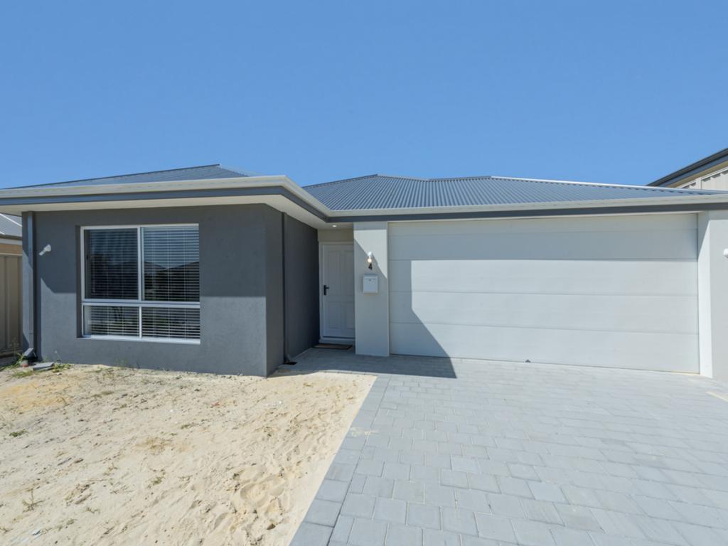 4 Seabass Ch, Two Rocks, WA 6037