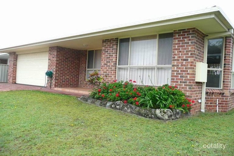 2a The Halyard, Yamba, NSW 2464