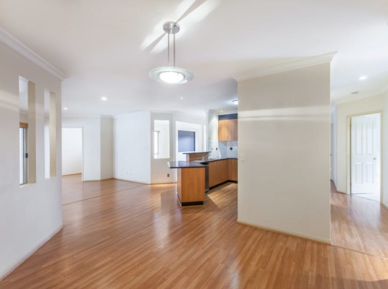 9 Chifley Ct, Middle Ridge, QLD 4350