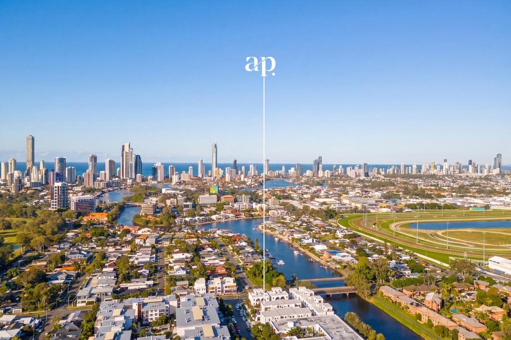 7/2-4 Waterford Ct, Bundall, QLD 4217
