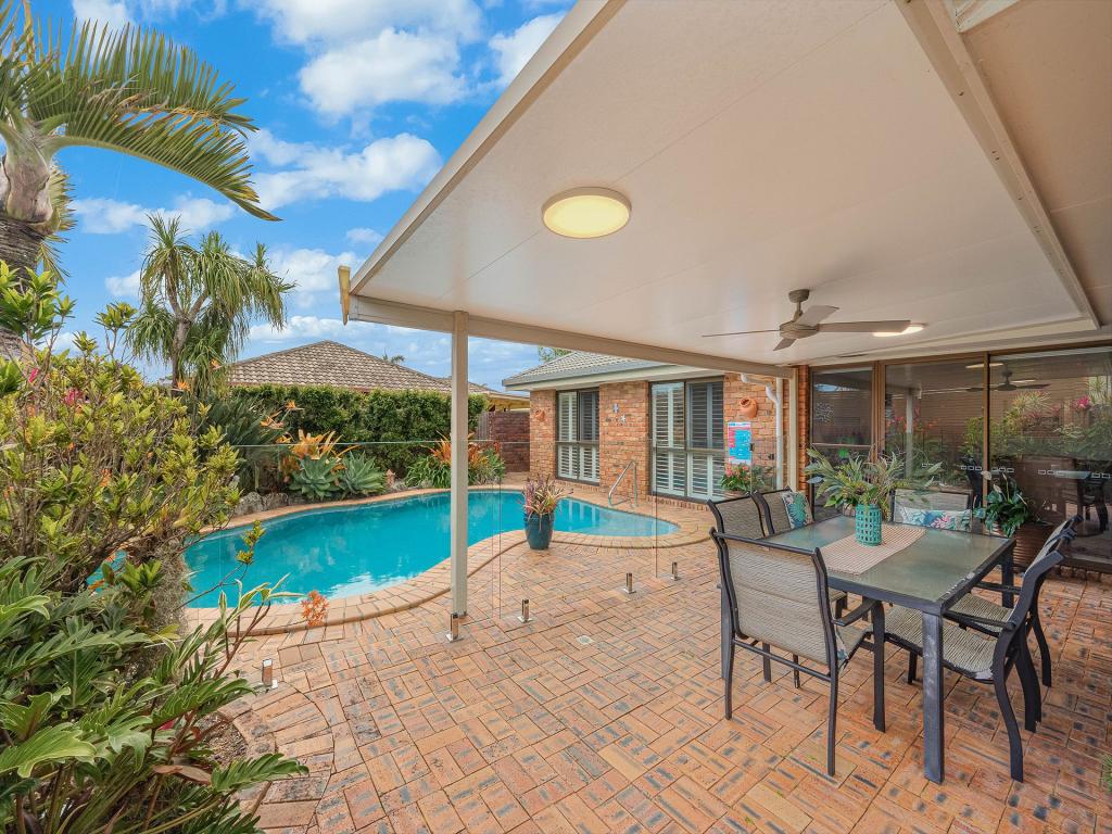 10 Bangalow St, Minyama, QLD 4575