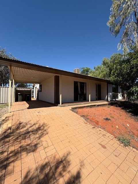 8 Finniss St, Roxby Downs, SA 5725