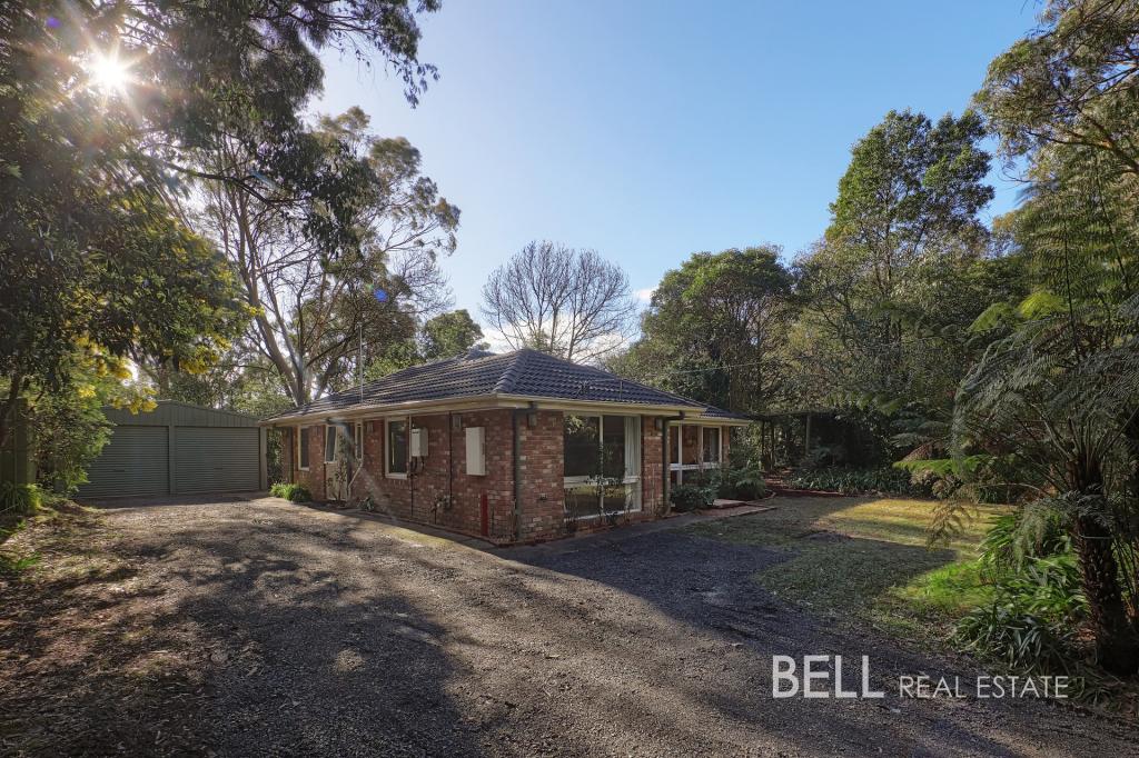 32 Mountain Rd, Cockatoo, VIC 3781