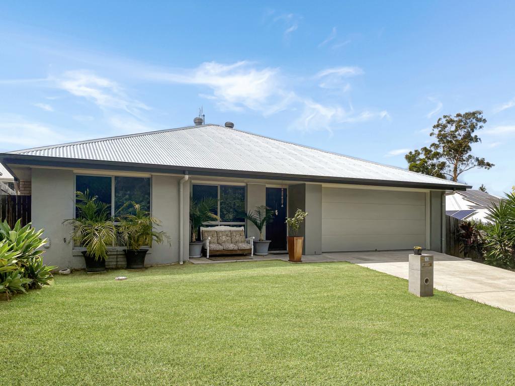 13 PEDERSEN RD, SOUTHSIDE, QLD 4570