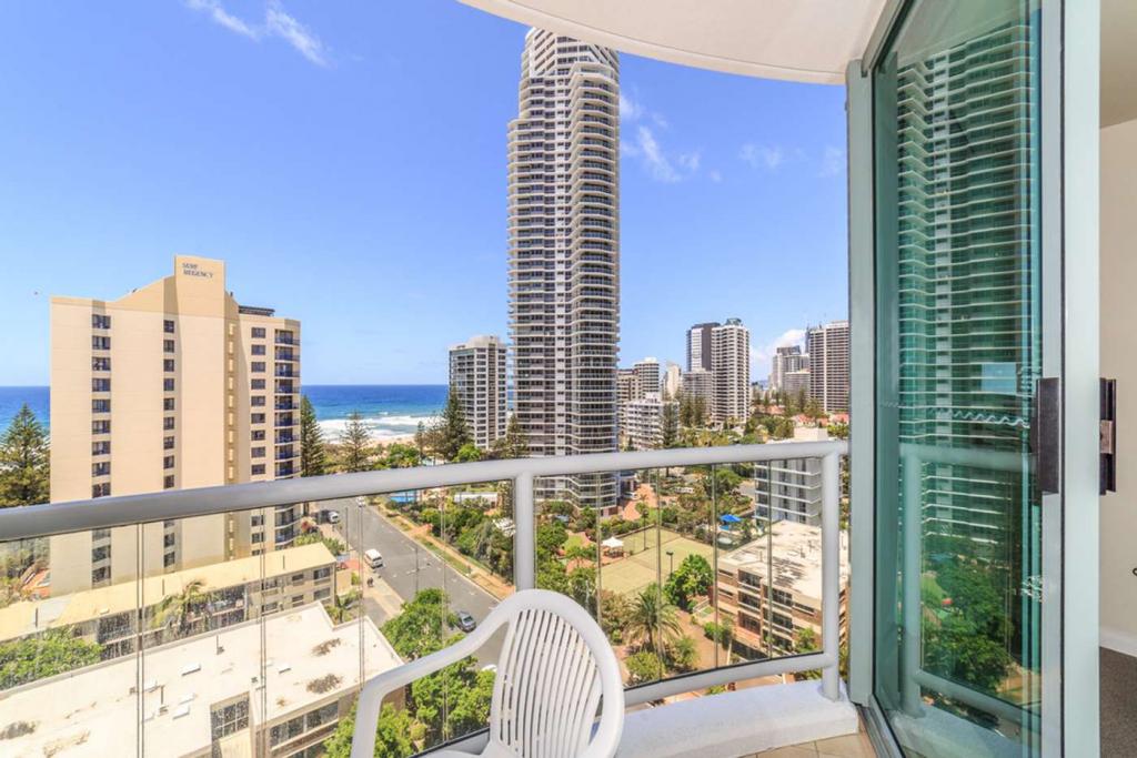 906/25 Laycock St, Surfers Paradise, QLD 4217