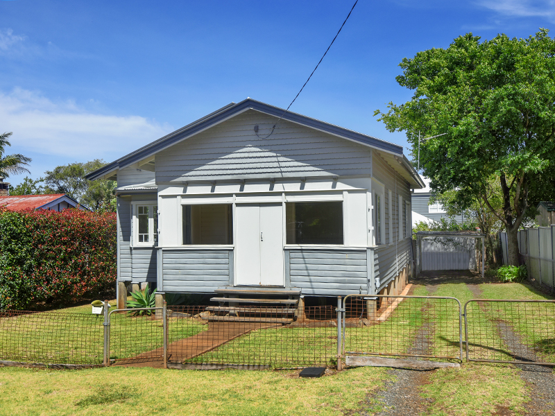 1a Edward St, North Toowoomba, QLD 4350