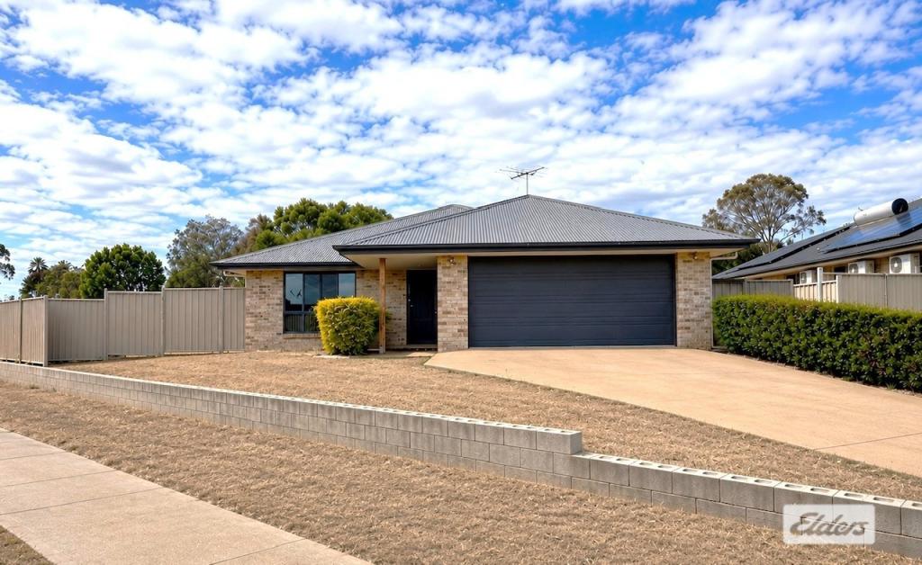 23 Blue Gums Dr, Emerald, QLD 4720