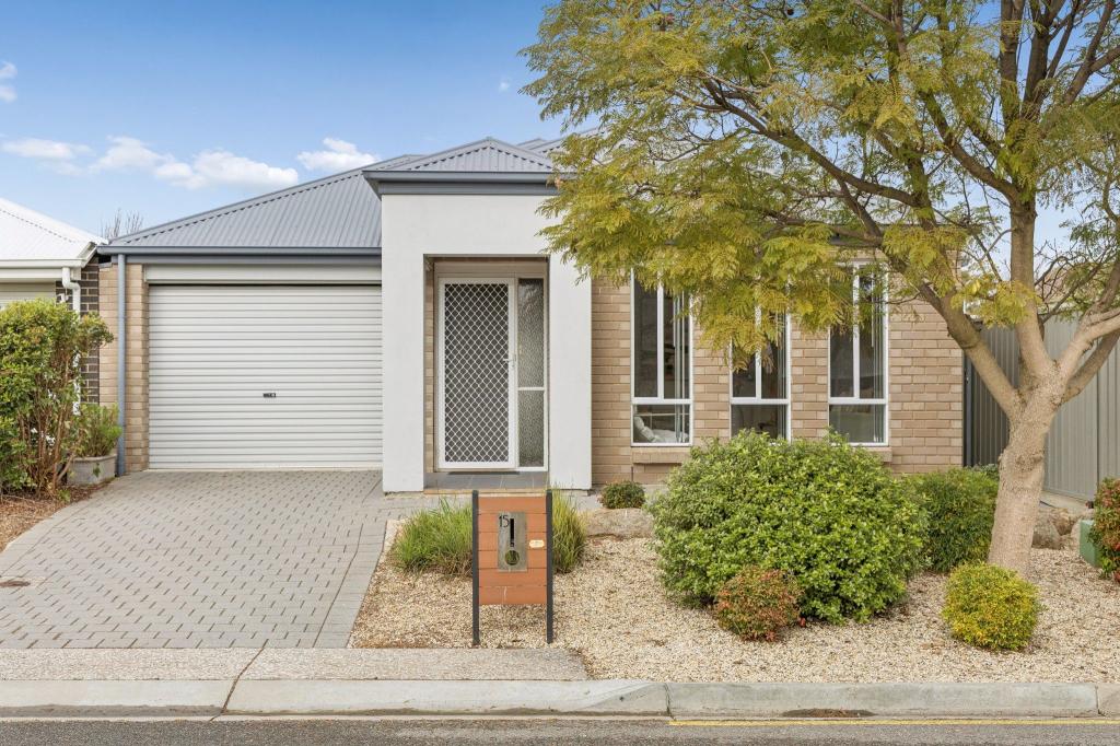 15 Orbit Ct, Woodcroft, SA 5162