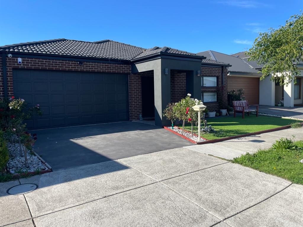 27 Coolamon Dr, Craigieburn, VIC 3064