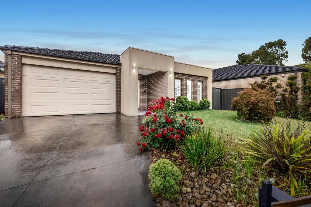 3 Sagan Dr, Cranbourne North, VIC 3977