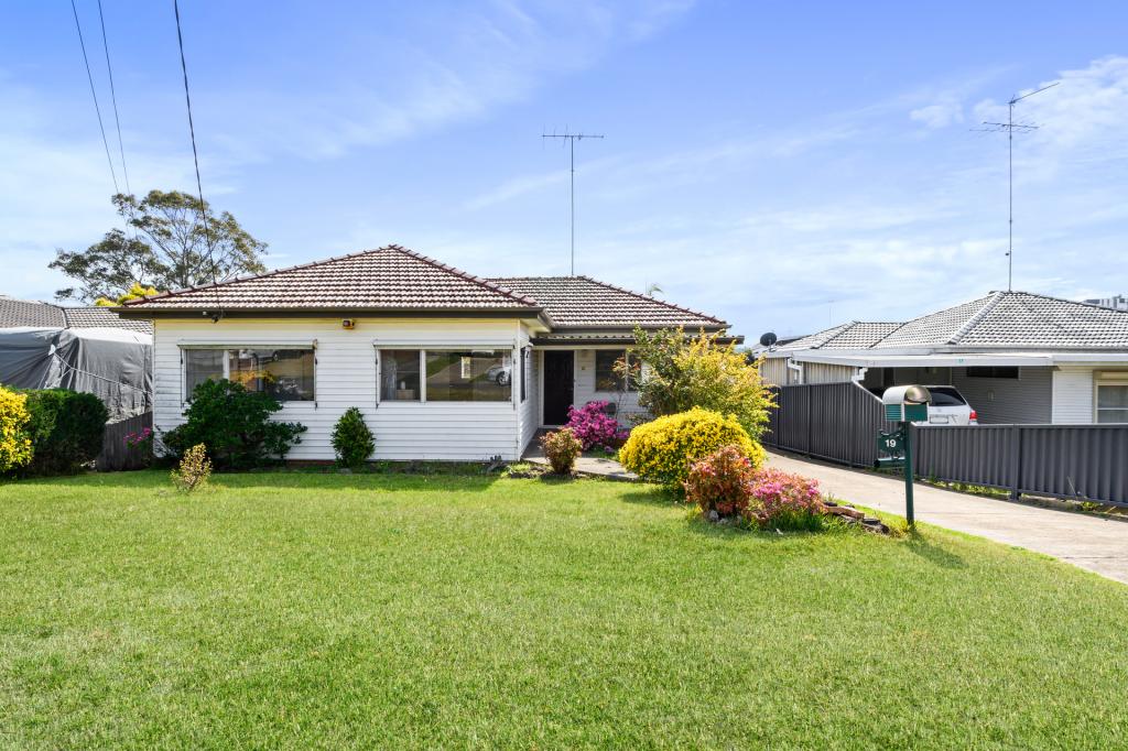 19 Rosedale Ave, Penrith, NSW 2750