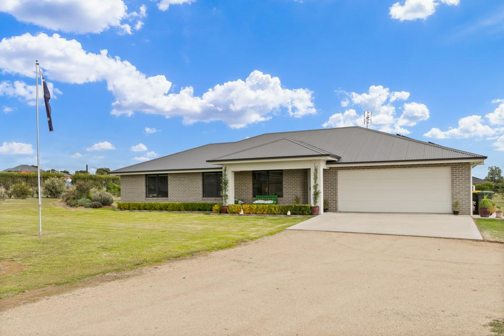 24-26 RIVER PARK RD, COWRA, NSW 2794