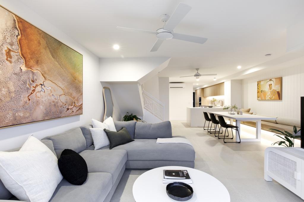 9/2 Orealla Cres, Sunrise Beach, QLD 4567