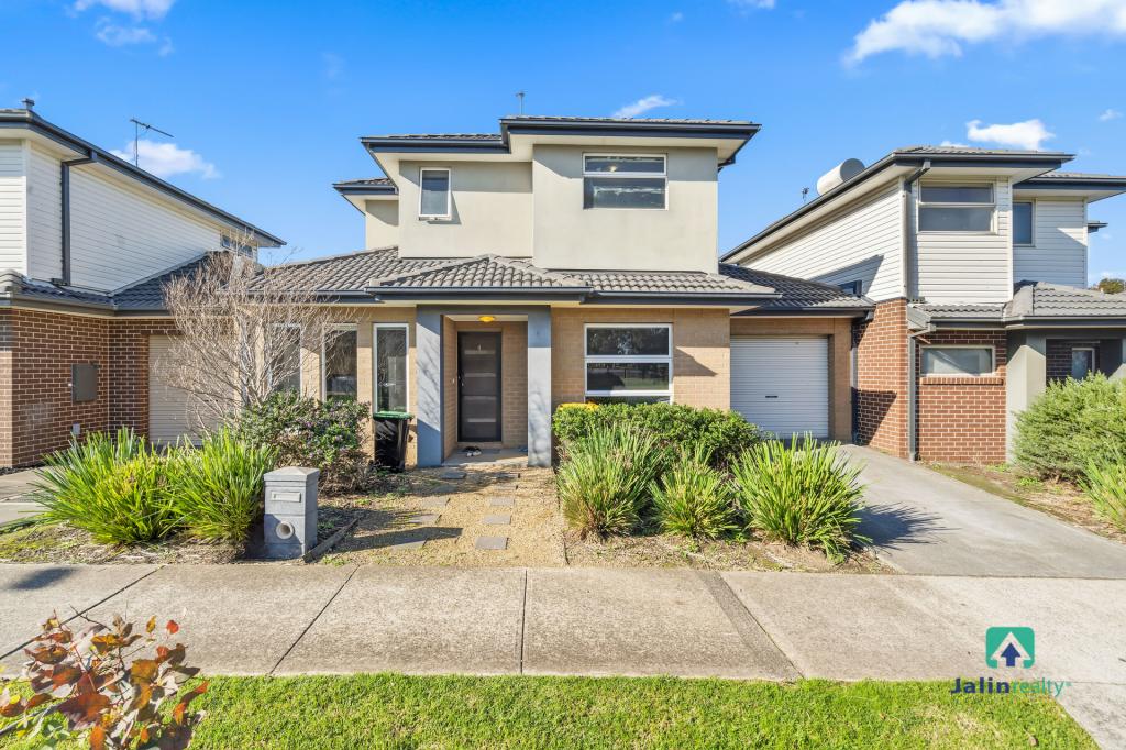 4 Westbury Pkwy, Roxburgh Park, VIC 3064