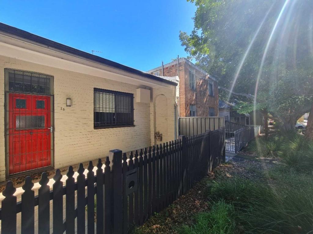 25 Northwood St, Camperdown, NSW 2050