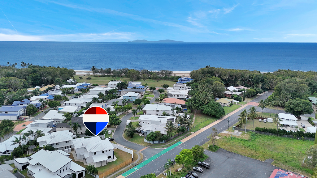 1 TURTLE PL, BLACKS BEACH, QLD 4740