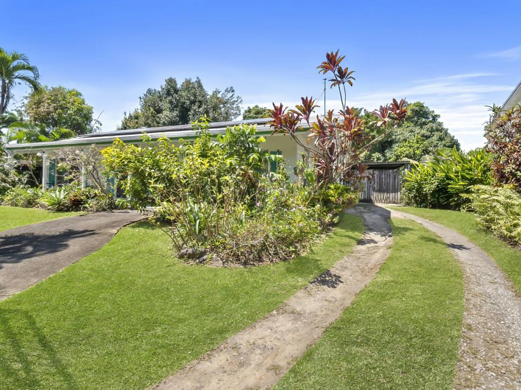 12 Cheviot St, Smithfield, QLD 4878