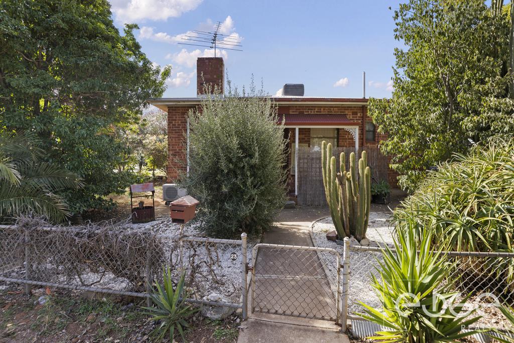 23 Bartlett Street & 4 Stakes Cres, Elizabeth Downs, SA 5113