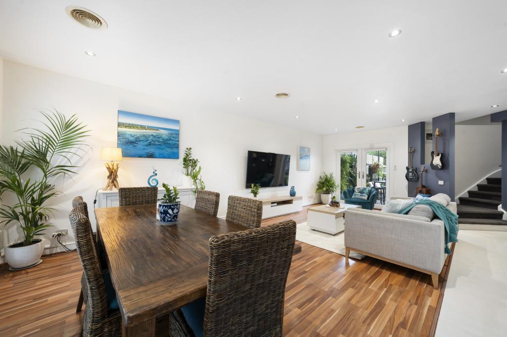 25 Dresden Dr, Waterways, VIC 3195