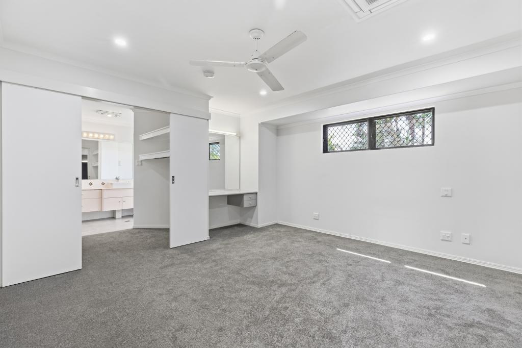 70 Victor Ave, Glenella, QLD 4740