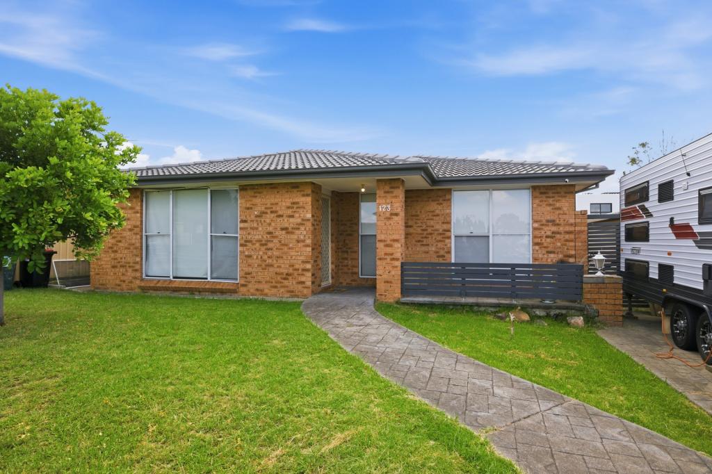 123 MINCHIN DR, MINCHINBURY, NSW 2770