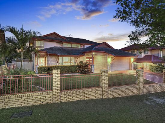 33 White Cedar Cct, Stretton, QLD 4116