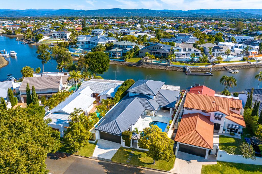 4 BLAIR ATHOL CRES, BUNDALL, QLD 4217