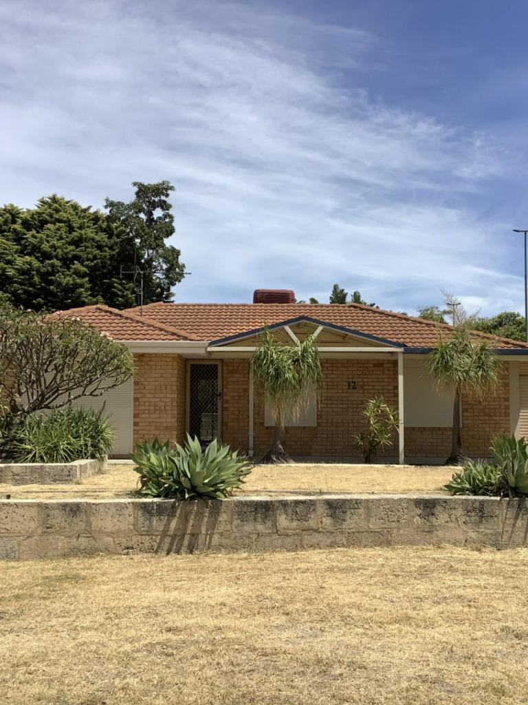 12 Piesse Pl, Seville Grove, WA 6112