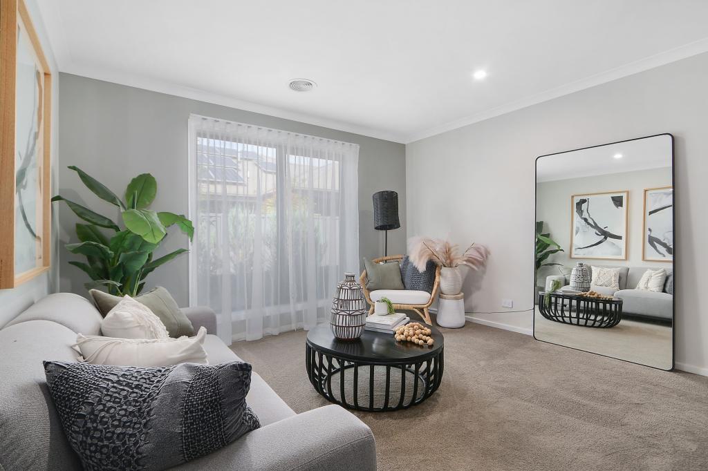 17 Newport Cres, Thurgoona, NSW 2640