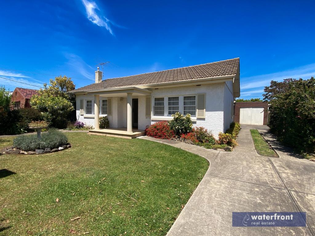 17 DELACEY ST, MAIDSTONE, VIC 3012