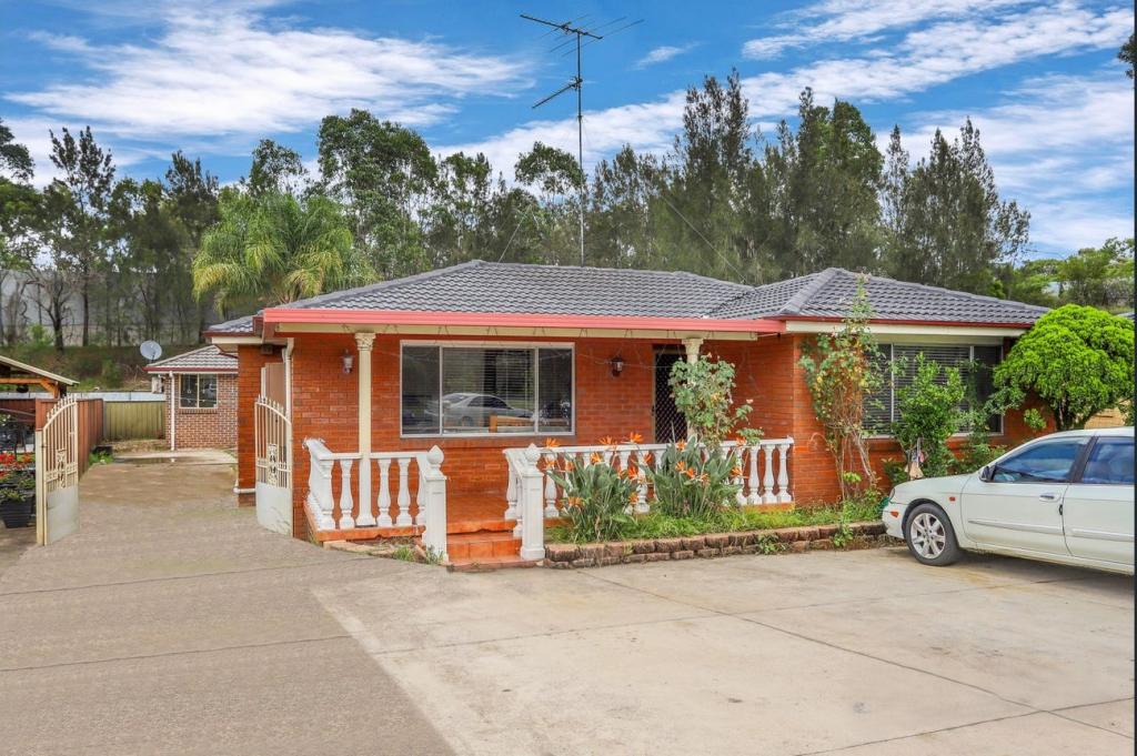 37 Elwood Cres, Quakers Hill, NSW 2763