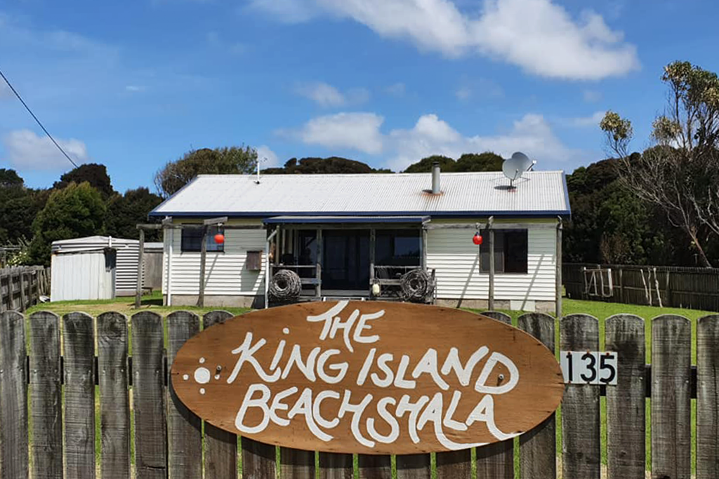 135 The Esplanade, Naracoopa, TAS 7256