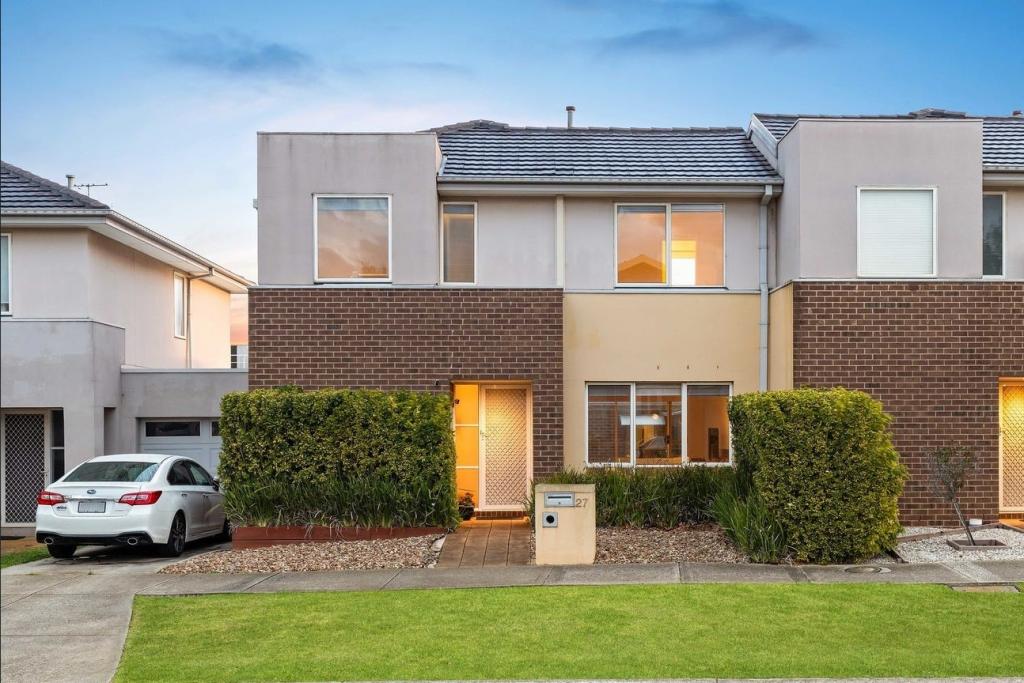 27 Wentworth Dr, Taylors Lakes, VIC 3038