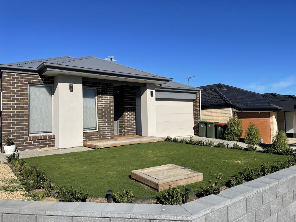 10 Kintore Rd, Seaford Heights, SA 5169