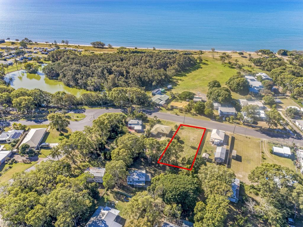 6 Moore Park Rd, Moore Park Beach, QLD 4670