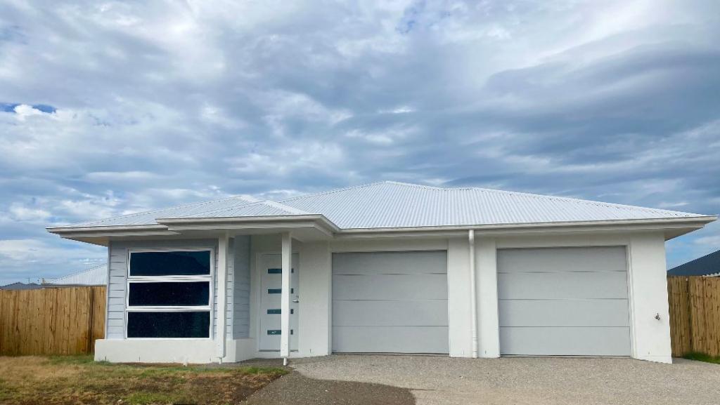 2/8 Pinot St, Logan Reserve, QLD 4133