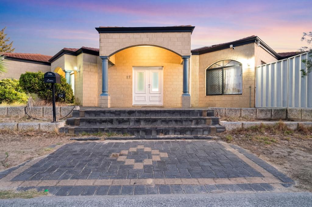 27 COORAIN ST, MADDINGTON, WA 6109